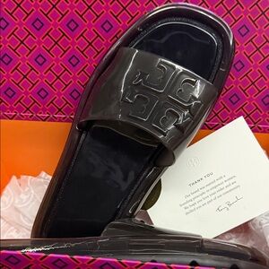 Tory Burch perfect black Slide Sandals brand new still in box